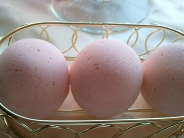 3 Strawberries and Champagne Luxury Bath Bomb Fizzies, Large, Handmade in the USA with Shea, Mango &amp; Cocoa Butter, Ultra Moisturizing, 5 oz each, Great for Dry Skin, All Skin Types