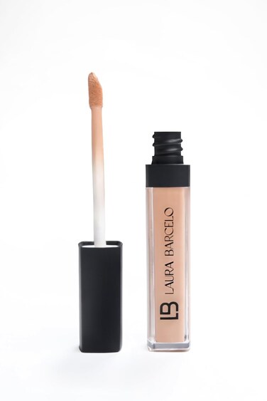LB Full Coverage Concealer &ndash; Liquid Concealer with Hyaluronic Acid &ndash; Full Wear Concealer for Dark Circles and Imperfections &ndash; No Paraben and Cruelty-Free &ndash; Extra-Light Porcelain