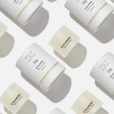 CHUMMI LIP MASK - skincare for your lips - Luxurious overnight lip treatment in coconut, berry, and vanilla, blended with lip-softening plant butters and exfoliating berry extracts. (20g, Vanilla)