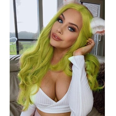 Superior Yellow Green Lace Front Wigs for Women Long Wavy Hair Matcha Green Synthetic Lace Front Wigs Drag Queen Spring Tender Green Wig Realistic Glueless Heat Resistant Fiber Hair Cosplay 24Inch