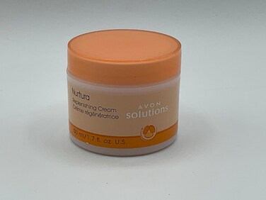 AVON Solutions Nurtura Replenishing Cream