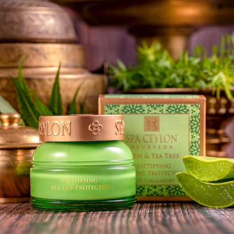 SPA CEYLON Neem &amp; Tea Tree Mattifying All-Day Protector   Instant Absorbent, Oil-Free Formula   UV Protection   Vegan &amp; 100% Vegetarian   Best for oily &amp; problem skin types
