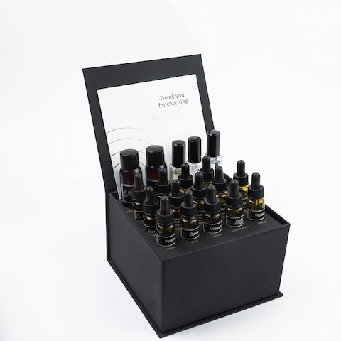 Sensual Perfume Making Kit includes aromatic ingredients/perfumery solvent/spray bottle/guided formulations to create &amp; blend popular women Eau De Parfum. Perfect Scented gifts