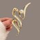 Irregular Metal Hair Accessory: Exquisite Gold Wave Claw Clips with Pearl Designs, Large French Frigid Style for Thick/Thin Hair and Women's Hair Decorations
