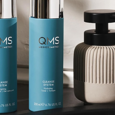 QMS Medicosmetics Hydrating Toner &ndash; Clarifies, Refreshes, Invigorates + Restores The Skin&#39;s pH Balance with Witch Hazel + Green Coffee Extract &ndash; for All Skin Types &ndash; 6.76 oz