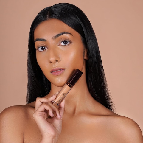 Flawless Full Cover Concealer - Face Makeup Concealer with Liquid-to-Powder Formula - Hides Scars and Discoloration - 002 Chiffon - 0.2 oz