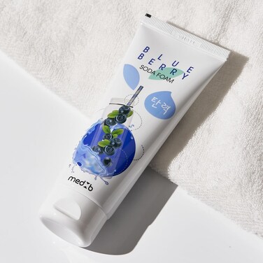 Medb Blueberry Soda Foam Cleanser