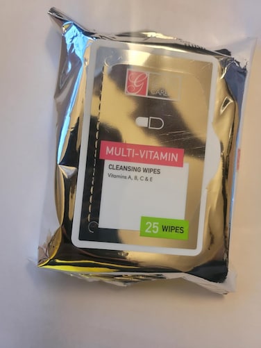 MULTI-VITAMIN CLEANING FACE WIPES