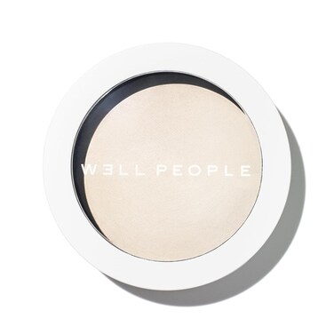 Well People Superpowder Brightening Powder, Baked Setting Powder For a Luminous Complexion, Blurs Imperfections &amp; Smoothes Skin, Vegan &amp; Cruelty-free
