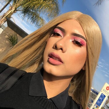 Xiweiya Long Blonde Golden wig Hair for women Lace Front Wig Natural Hairline Brown Synthetic Lace Front Wigs For Women Mermaid Haircut Heat Resistant Wig Makeup Girl Hairstyle High Density 24 inch