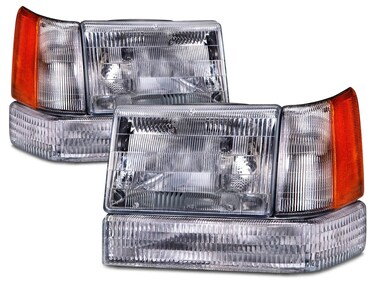 HEADLIGHTSDEPOT Halogen Headlight Compatible with Jeep Grand Cherokee 97-98 Includes Left Driver and Right Passenger Side Headlight