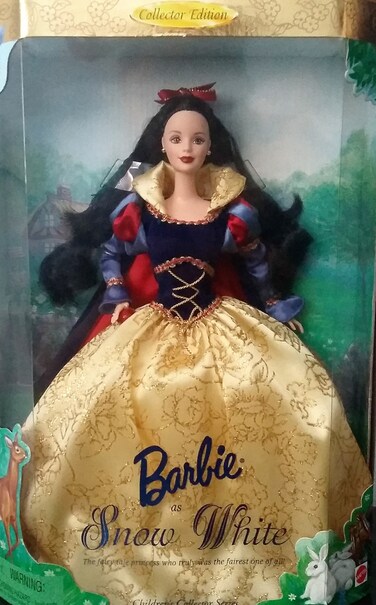 Barbie Collectibles Doll As Snow White