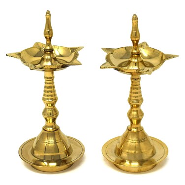 Hashcart&reg; Brass Diya for Pooja Kerala Diya [10 inch, Set of 2, Size - Medium ] Diya Lamp for Puja Diwali Diyas - Traditional Samai Lamp Kutthu vilakku Panchmahal Deepam - Indian Diwali Gifts