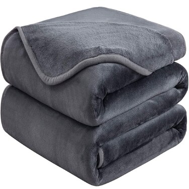 HOZY Soft King Size Blanket for Fall Winter Spring All Season Warm Fuzzy Summer Autumn Oversized Blankets for Cal King/California King Bed Fluffy Lightweight Dark Grey 90"x108