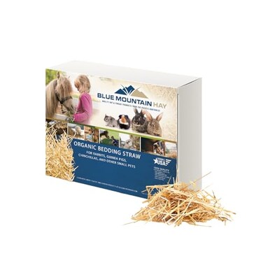 Blue Mountain Hay Organic Bedding Straw for Small Animals, Rabbit Cages and Outdoor Cat Shelters (3lb)