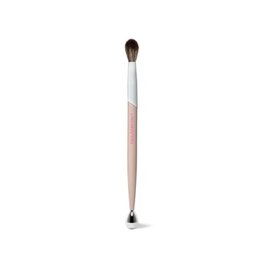 beautyblender HIGH ROLLER Crease Brush &amp; Cooling Roller Makeup Brush for Eyeshadow Vegan, Cruelty Free and Made in the USA