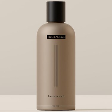 Men's Face Wash - EWG Verified, Gentle Daily Facial Cleanser for Men, Hydrating Formula with Aloe Vera, Niacinamide and Vitamin C - 5 fl oz