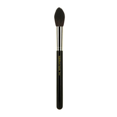 Bdellium Tools Professional Makeup Brush - Maestro Series 944 Tapered Contour - With Mix of Soft Synthetic &amp; Natural Fibers, For Adding Dimension (Black, 1pc)