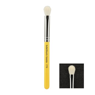 Bdellium Tools Professional Makeup Brush - Travel 776 Blending - Short Wooden Handle for Convenient Travel, For Shading and Blending Powder/Cream (Yellow, 1pc)