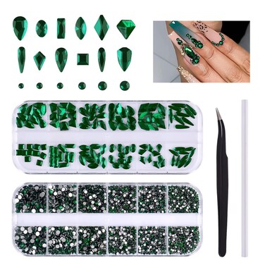 EBANKU 3120 Pcs Green Gems Nail Art Rhinestone Kit, St. Patrick's Day Emerald Green Rhinestones Nail Art Crystal Flatback Diamond Jewels with Tweezers and Drill Pen for Nails Faces Eyes Makeup Crafts