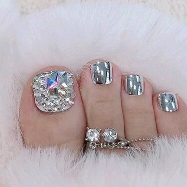 Glitter Silver Fake toenails,Press on Nails,Fake Nails,Luxury False Toenails Acrylic Foot False Nails Rhinestone Press on Toenails for Women and Girls, 24pcs