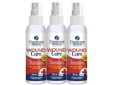 Common Sense Wound Care Antiseptic Spray by Smart, First Aid Cleansing Spray for Minor Cuts, Scrapes and Burns, Helps Ease Pain, 3 Pack (2 fl. oz)
