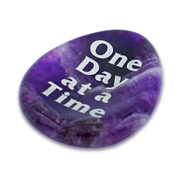 One Day at a Time Amethyst Agate Healing Crystal Worry Stone Anxiety Relief Stress Relaxation AA NA Addiction Recovery Affirmation You Got This Inspirational Sobriety Gifts for Women Men Friends