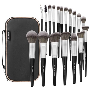 Makeup Brushes with Case, MAANGE 18 Pcs Professional Makeup Brush Set Premium Synthetic Face Kabuki Brush Kit Foundation Blush Powder Eyeshadow Brushes Set Christmas Gift (BlackSliver)