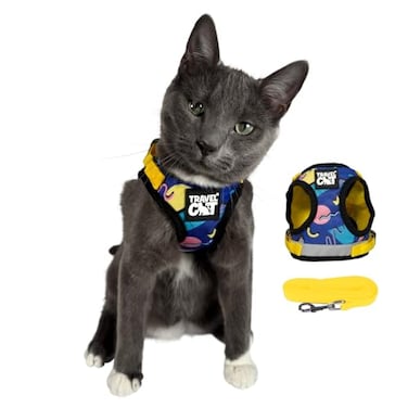 The Fat Cat Travel Cat Harness and Leash Set Adjustable Fit Harness and Reflective Strap Comfort Walking Vest for Kitten for Outdoor Walking Hiking Medium 90s Cat
