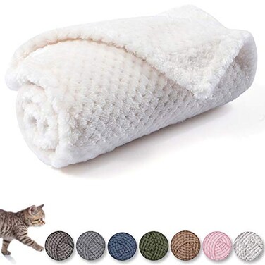 CUTEMATE Warm Soft Fuzzy Dog or Cat Blanket Plush Fleece Throws for Puppy Kitten Medium Large Dogs Ivory M32 x 40