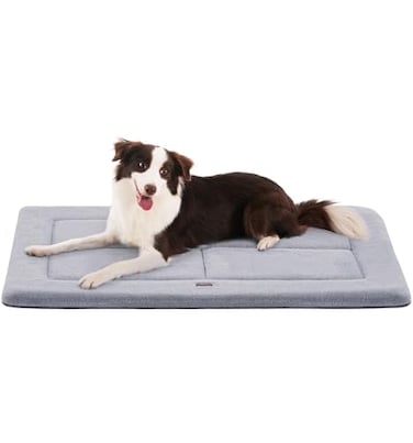 MADE 4 PETS Made4Pets Dog Crate Pad Bed for Medium Large Dogs Washable Reversible AntiSlip Kennel Mat for Cozy Sleeping Soft Fluffy Dog Bed for Indoor Outdoor Use 35x23 Gray