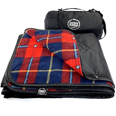 DOWN UNDER OUTDOORS Large Waterproof Windproof Extra Thick 350 GSM Quilted Fleece Stadium Blanket Machine Washable Camping Picnic Outdoor Beach BaseballDog 82 x 55 Red Check