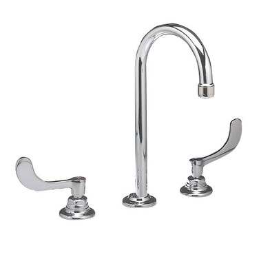 American Standard 6540175002 Monterrey with S Lavatory