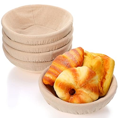 Nuogo Banneton Bread Proofing Basket Set of 5 85 Inch Round Sourdough Proofing Basket Bowl with Liners and Scatters for Home Making Bread Bakers Baking
