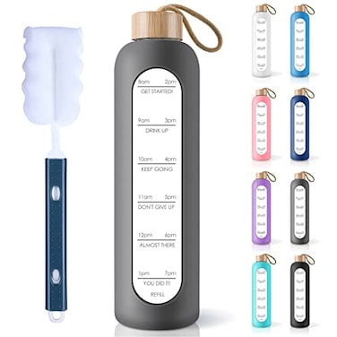 PROBTTL 32 Oz Borosilicate Glass Water Bottle with Time Marker Reminder Quotes 1 Liter Leak Proof Reusable BPA Free Motivational Water Bottles with Silicone Sleeve and Bamboo Lid Grey