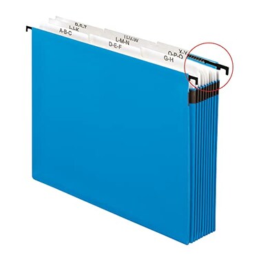 Pendaflex 59225 NineSection Hanging Folder 5 14 Tabs and Labels 15 Tab Letter Blue