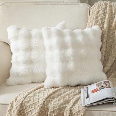 Yaertun Pack of 2 Cream White Thick Soft Wool Decorative Throw Pillow Covers 18x18 Inch Faux Fur Plush Fluffy Cushion Covers for Sofa Couch Bedroom