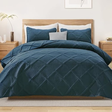Exclusivo Mezcla King Quilt Set Navy Blue Quilts Bedding Set with 2 Pillow Shams Modern King Bedspread with Striped Pattern Soft Lightweight Bedspreads Coverlets for All Seasons