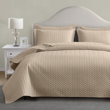 MapleStone MapleStone Quilt Set Queen Size Lightweight Beige Bedspread Ultrasonic Chevron Pattern Light Coverlet for All Season Comforter Bedding Decor 3 Piece Full Bed Cover Sets