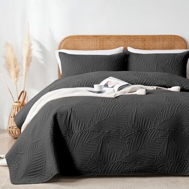 OARAGE Queen Quilt Bedding Set Soft Lightweight Black Bedspread with Leaf PatternUltrasonic Microfiber Bed Coverlet Full Size for All Season 1 Quilt 2 Shams