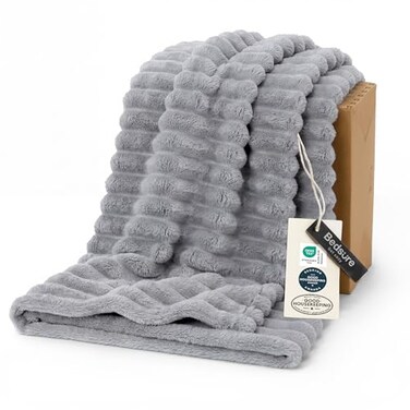 Bedsure Light Grey Fleece Blanket for Couch Super Soft Cozy Blankets for Women Cute Small Throws for Girls 50x70 Inches