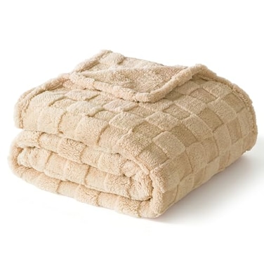 Exclusivo Mezcla Fleece Throw Blanket for Couch and Sofa Super Soft and Cozy Blankets with Checkered Design Lightweight Decorative All Season Use 50x60 Inches Beige