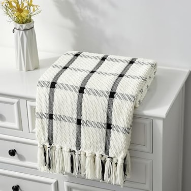 CREVENT 50X60 Farmhouse Breathable Soft and Warm Chenille Plaid Throw Blanket for Sofa Couch Bed Home Decoration Throw with Tassles Black White