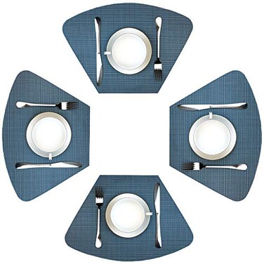 WAZAIGUR Wedge Placemats for Round Table Set of 4 Woven Vinyl Washable Placemat for Dining Table Heat Resistant Durablity Table MatsBlue