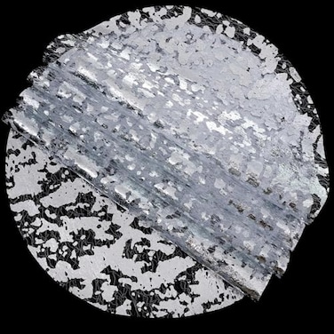 MAKCNMYM Silver Placemats Disposable Round Table Mat 13 Inch Silver Foil Paper Mesh Pressed Table Doilies Metallic Thin Mesh Table Runner for Home Decoration Dining Wedding Birthday Party 100 Pcs