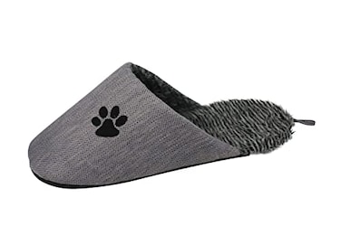 Pet Life SlipOn Designer SlipperShaped Comfortable Pet Dog Bed with FauxFur Lining