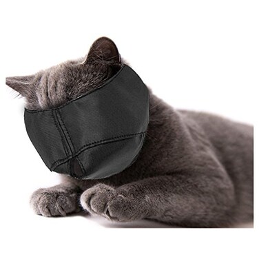 Xbes Nylon Cat Muzzle Face Mask Groomer Helper Grooming Tools for Preventing Scratches and AntiBiting Black S