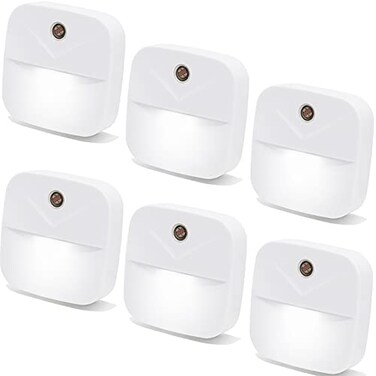 YRWXZYO 6 Pack Night Light Plug in White LED Nightlights with Smart Dusk to Dawn Sensor Plug into Wall Nightlights Suitable for Bedroom Bathroom Hallway Kitchen Stairs Kids Adults