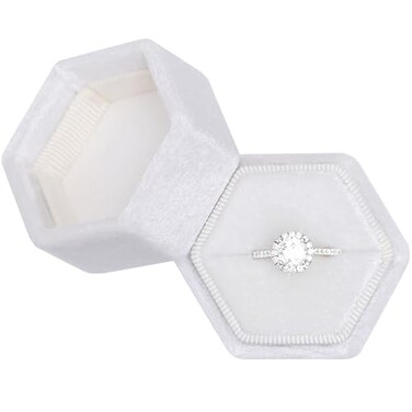 BLUTETE Hexagon Velvet Jewelry Single Slot Ring Box Engagement Wedding Box Keepsake Box Bridal Photo Ring White