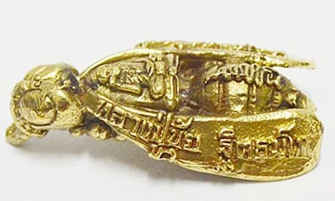 WitnyStore Tiny 1 Buddhist Wasp Powerful of Millionaire Wealthy and Rich Prosperous Symbol Traditional Thai Belief Amulet Miniature Collectible Figurines